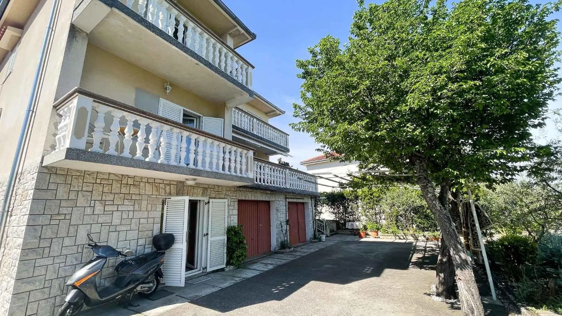 Apartment In Jadranovo 41875